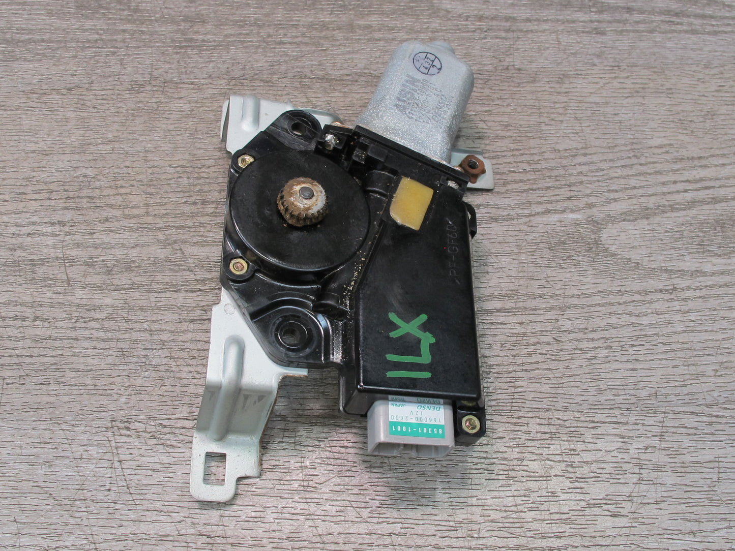 1998-2002 Lexus J100 LX470 Upper Sunroof Power Motor Drive Unit