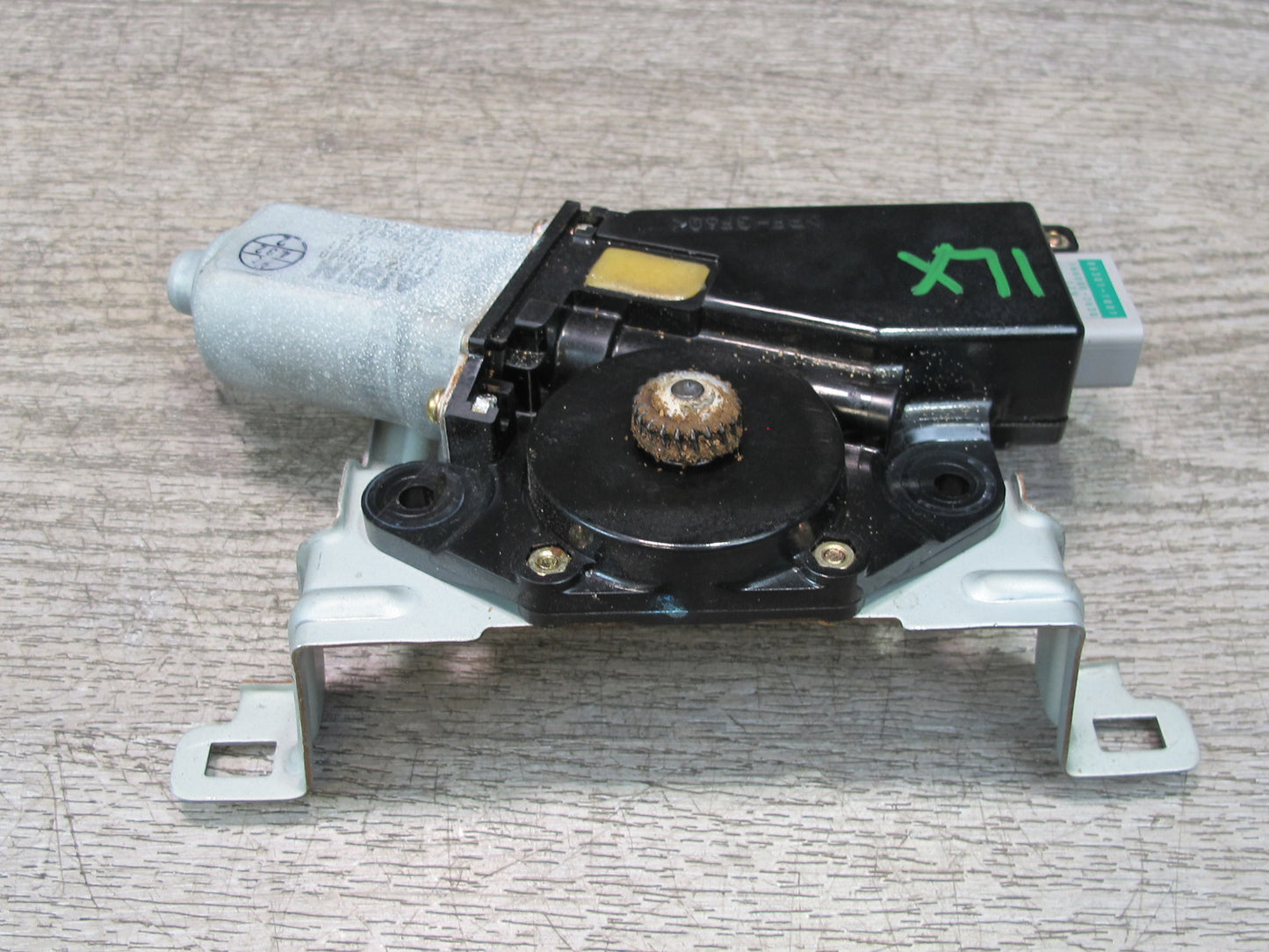 1998-2002 Lexus J100 LX470 Upper Sunroof Power Motor Drive Unit