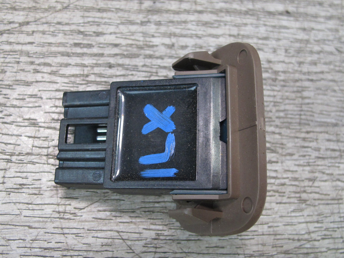 1998-2002 Lexus J100 LX470 Automatic Light Control Sensor W/ Trim