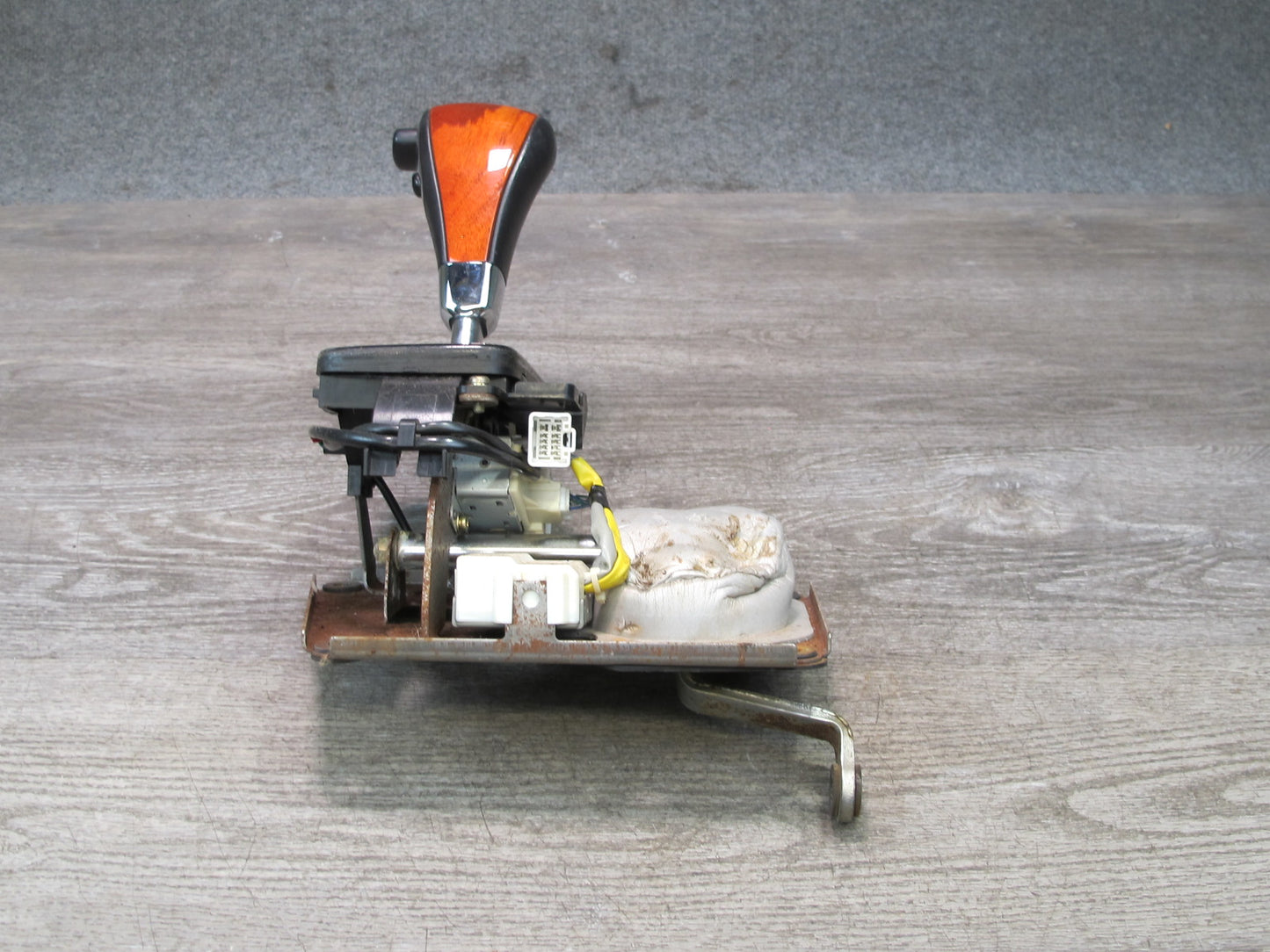 1998-2002 Lexus J100 LX470 Automatic Transmission Gear Shifter Selector Lever