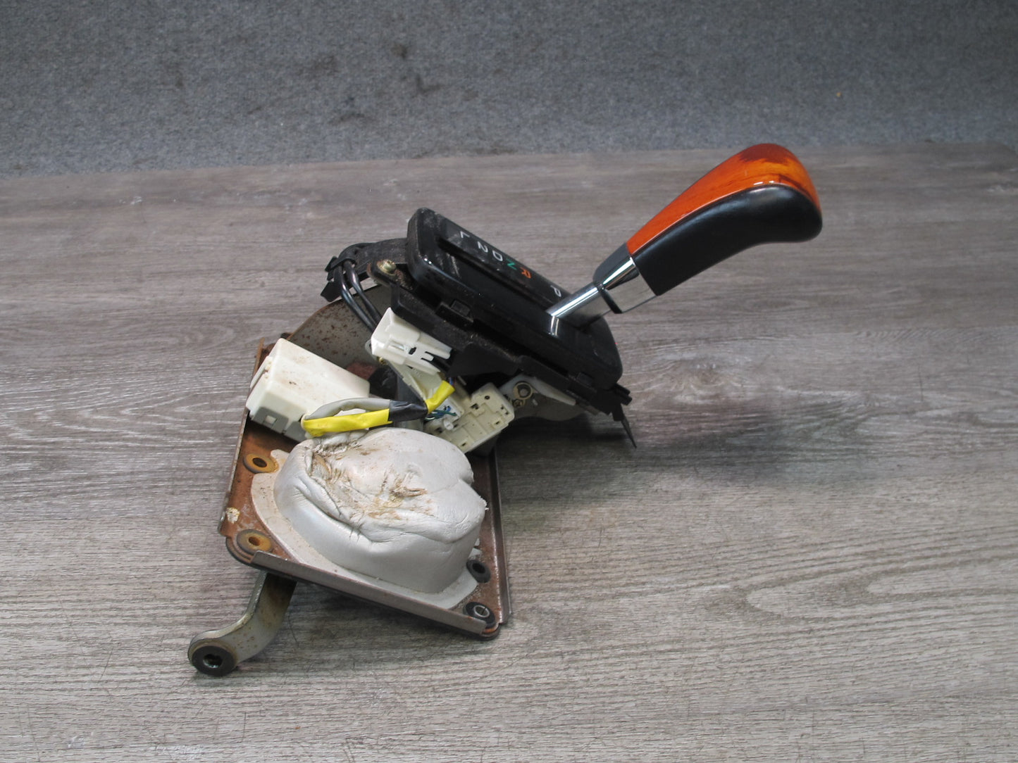 1998-2002 Lexus J100 LX470 Automatic Transmission Gear Shifter Selector Lever
