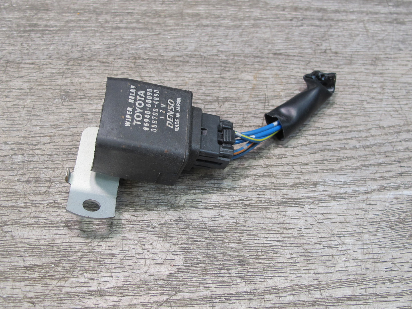 1998-2002 Lexus J100 LX470REAR Windshield Wiper Relay Module 85940-60090