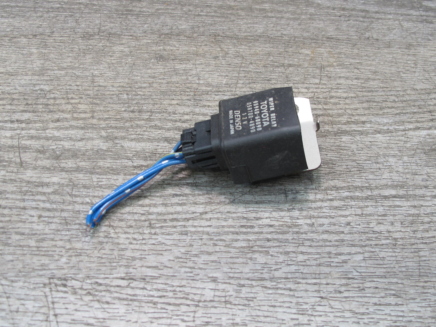 1998-2002 Lexus J100 LX470REAR Windshield Wiper Relay Module 85940-60090