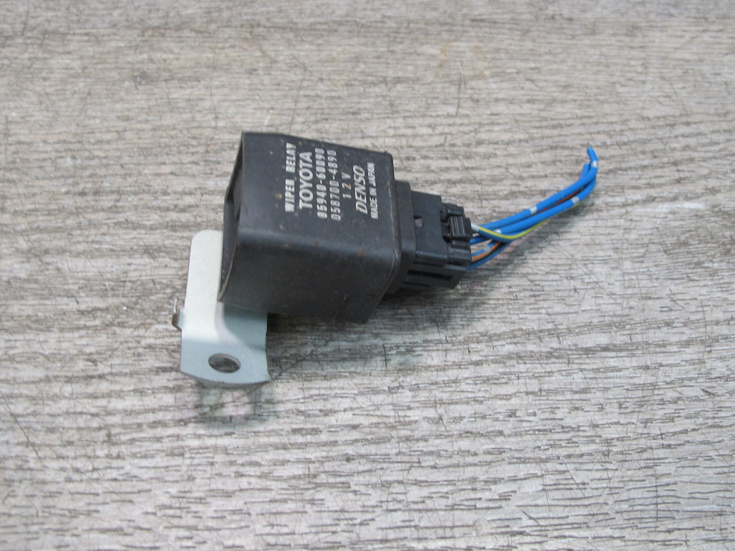 1998-2002 Lexus J100 LX470REAR Windshield Wiper Relay Module 85940-60090