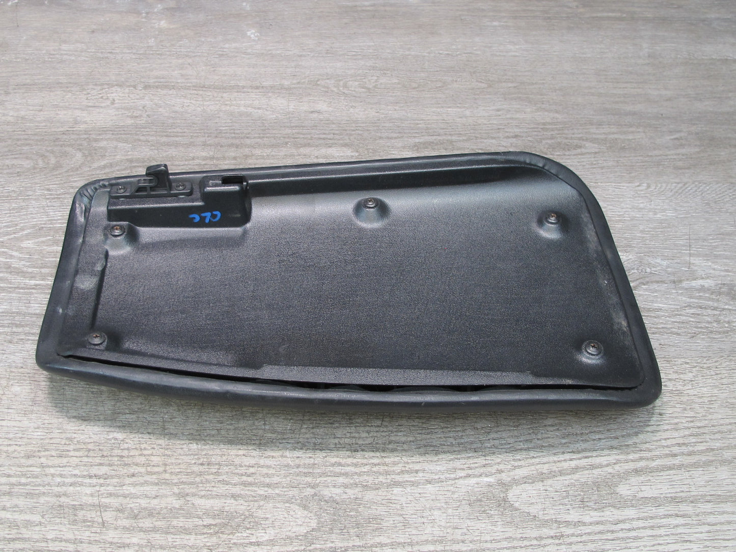 97-04 Chevrolet Corvette C5 Center Console Storage Armrest Lid Black OEM