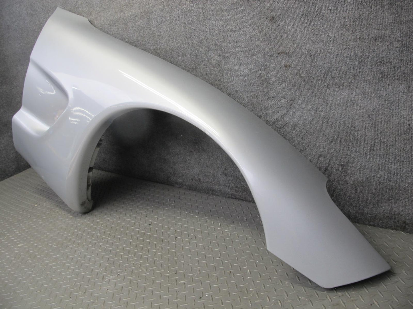 97-04 Chevrolet Corvette C5 Front Right Fender Shell Cover Panel Silver OEM