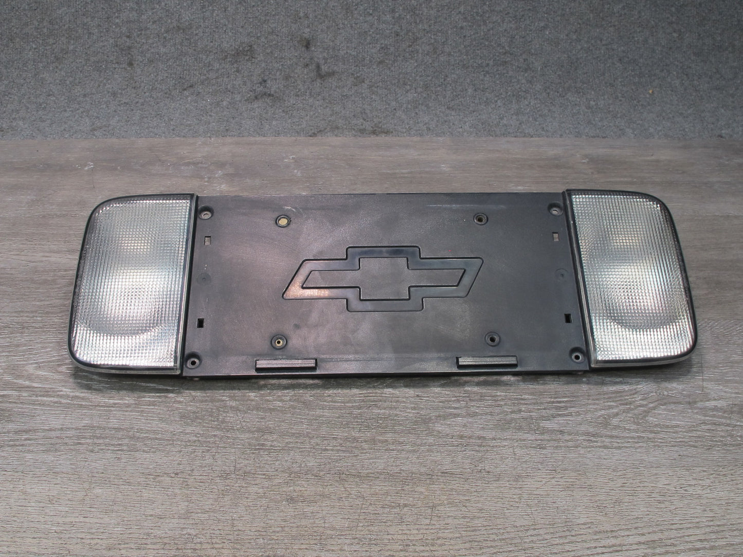 97-04 Chevrolet Corvette C5 Rear Reverse Light License Plate Holder 16524094 OEM