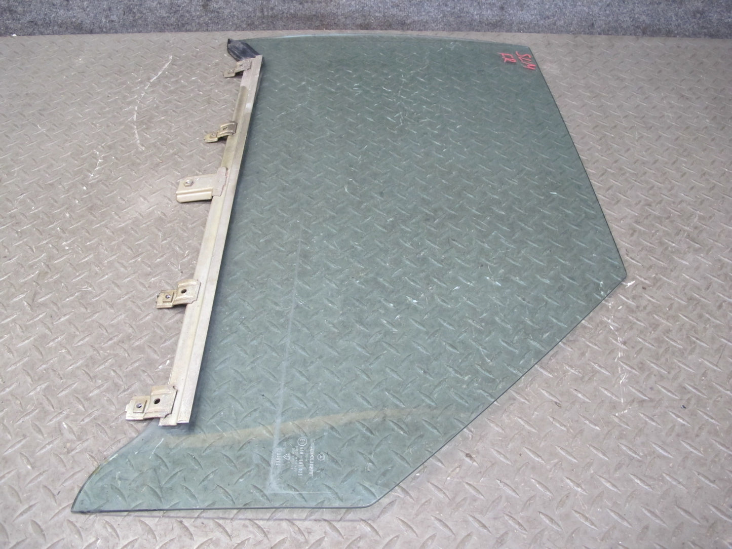 73-89 Mercedes R107 Convertible Front Right Passenger Door Glass Window OEM