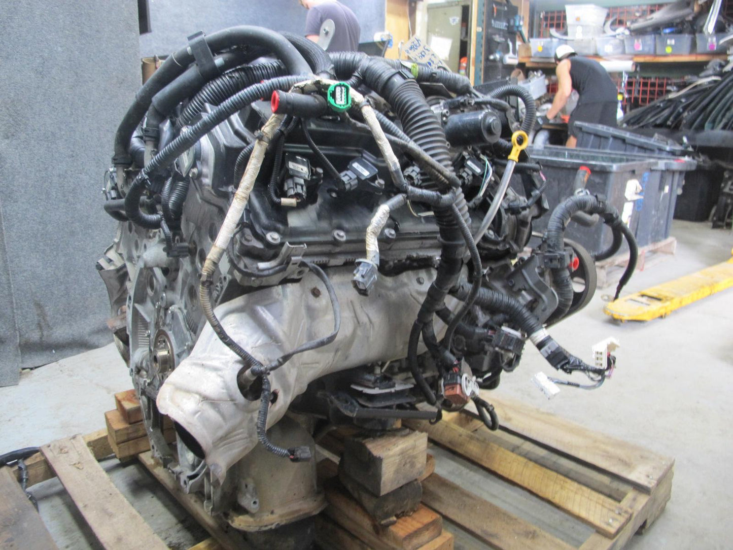 2011-2014 Infiniti QX56 QX80 5.6L RWD V8 VK56VD Engine Motor VIN A 4TH Digit