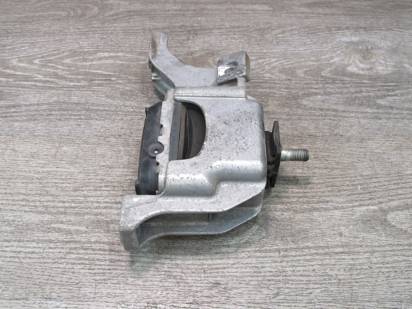 11-15 Mini Cooper S R55 R56 R57 R58 R59 R60 R61 Engine Mount Bracket 6782374 OEM