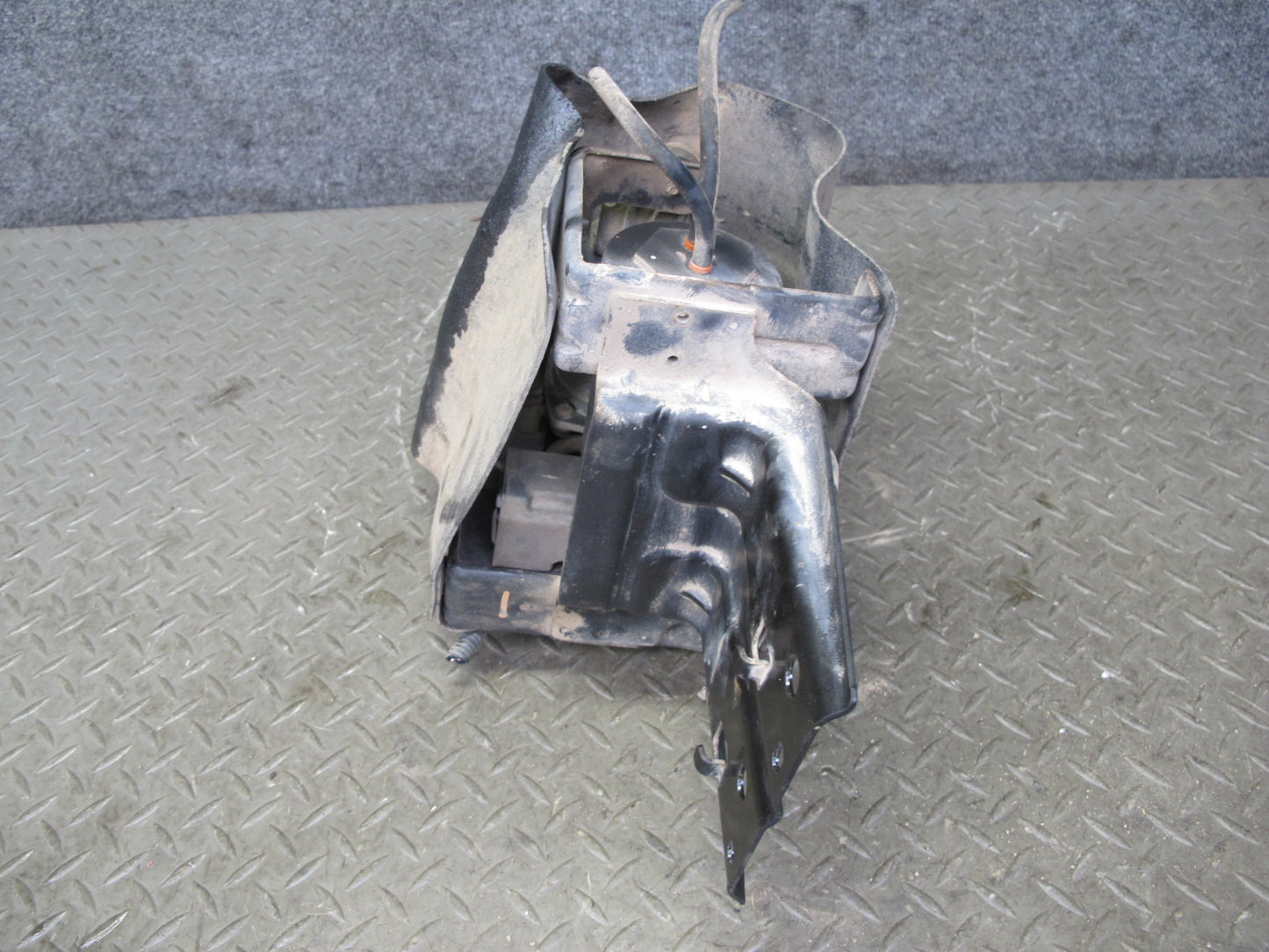 2011-2020 Infiniti QX56 QX80 Suspension Air Ride Compressor Pump Assembly