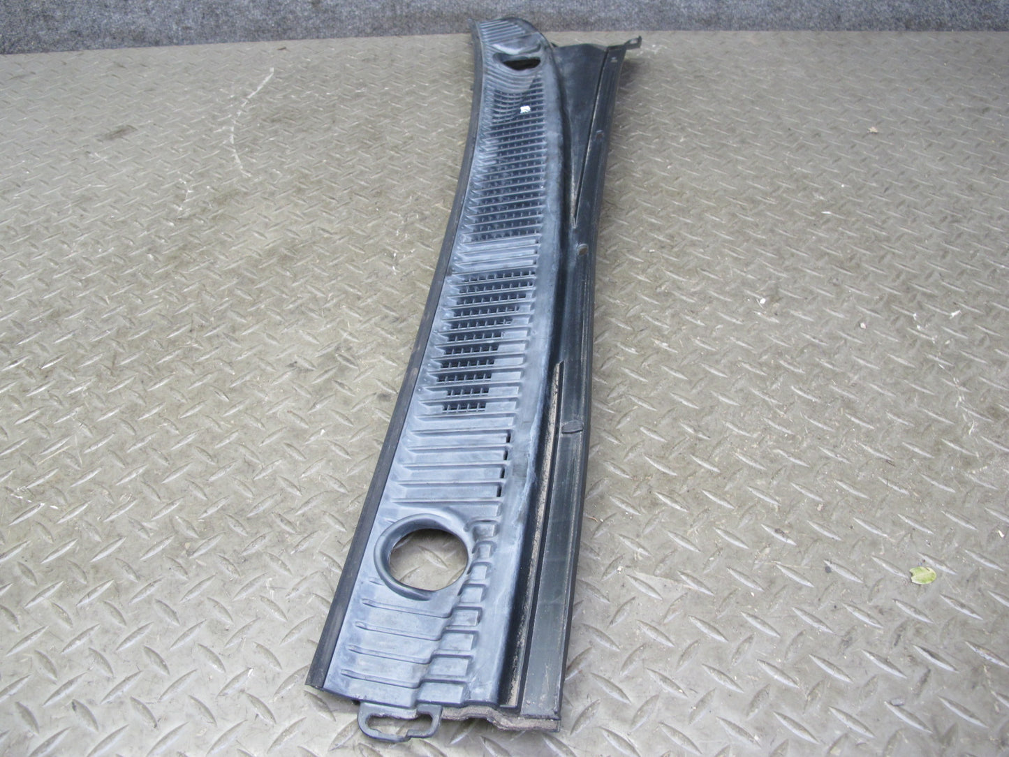 1998-2007 Lexus J100 LX470 Front Windshield Left & Right Vent Cowl Seal Set