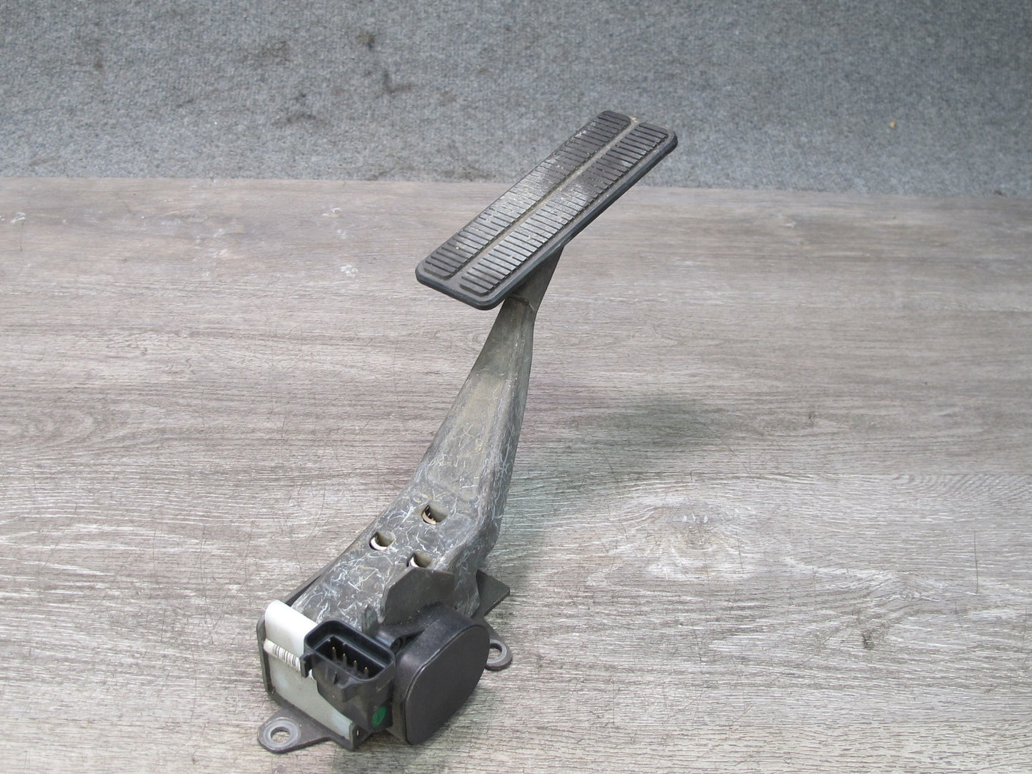 97-04 Chevrolet Corvette C5 Gas Accelerator Throttle Pedal Assembly OEM