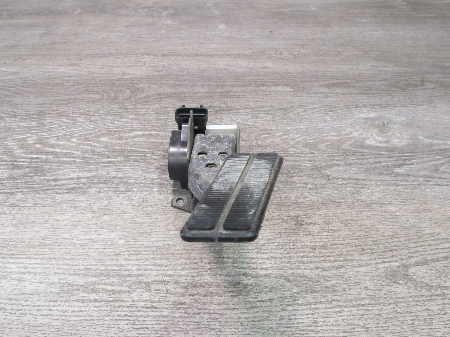 97-04 Chevrolet Corvette C5 Gas Accelerator Throttle Pedal Assembly OEM