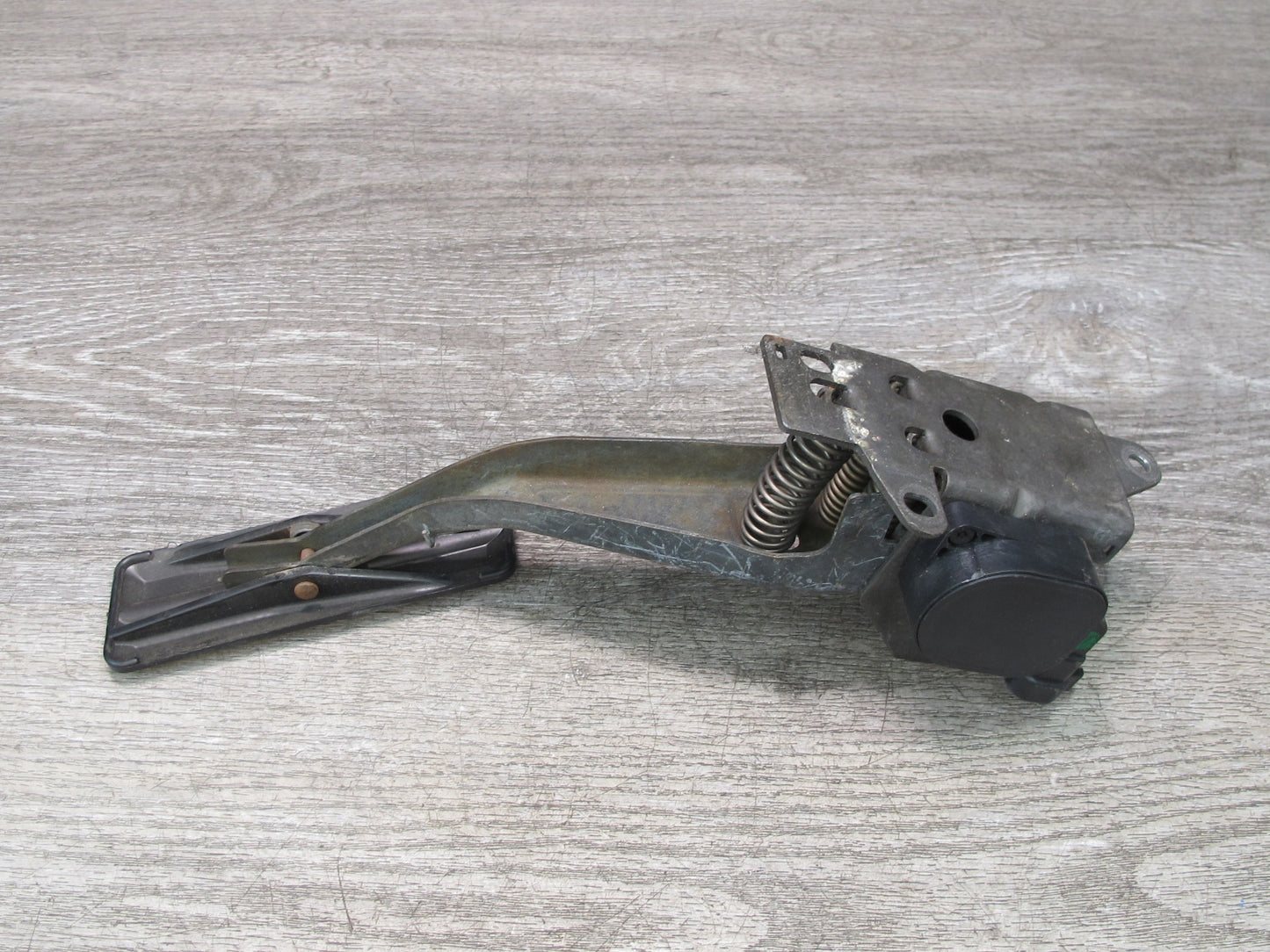 97-04 Chevrolet Corvette C5 Gas Accelerator Throttle Pedal Assembly OEM