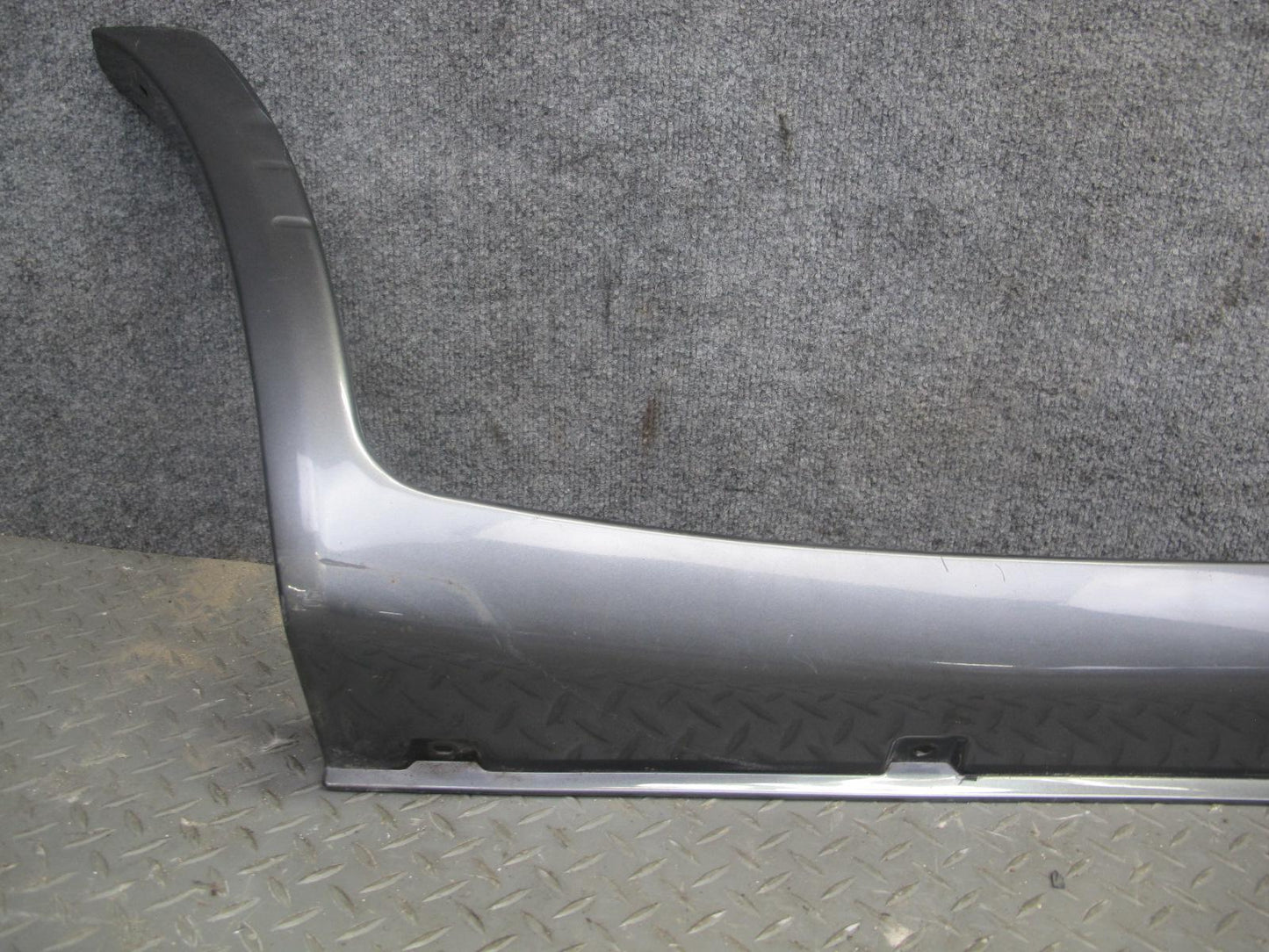 1998-2002 Lexus J100 LX470 Left & Right Side Rocker Panel Trim Molding Set of 2