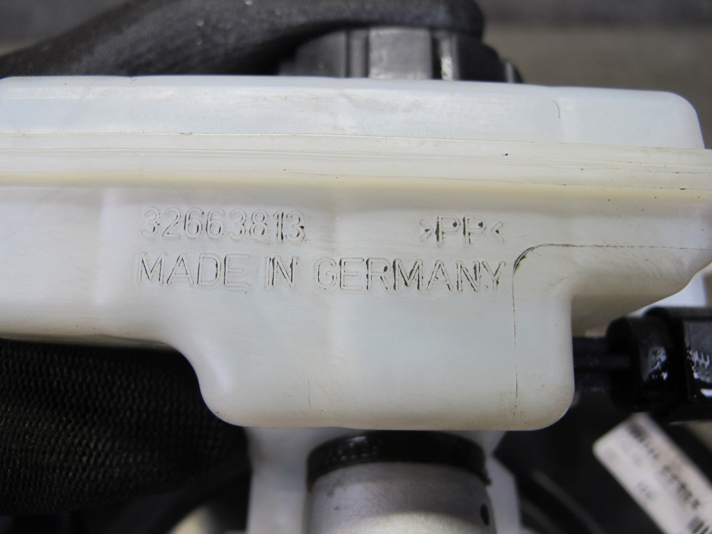 11-15 Mini Cooper R60 R61 Brake Master Cylinder Booster Fluid Reservoir OEM