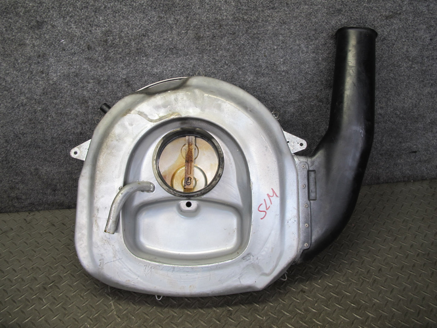 81-85 Mercedes R107 380SL Engine Air Intake Cleaner Filter Box Housing 51K OEM