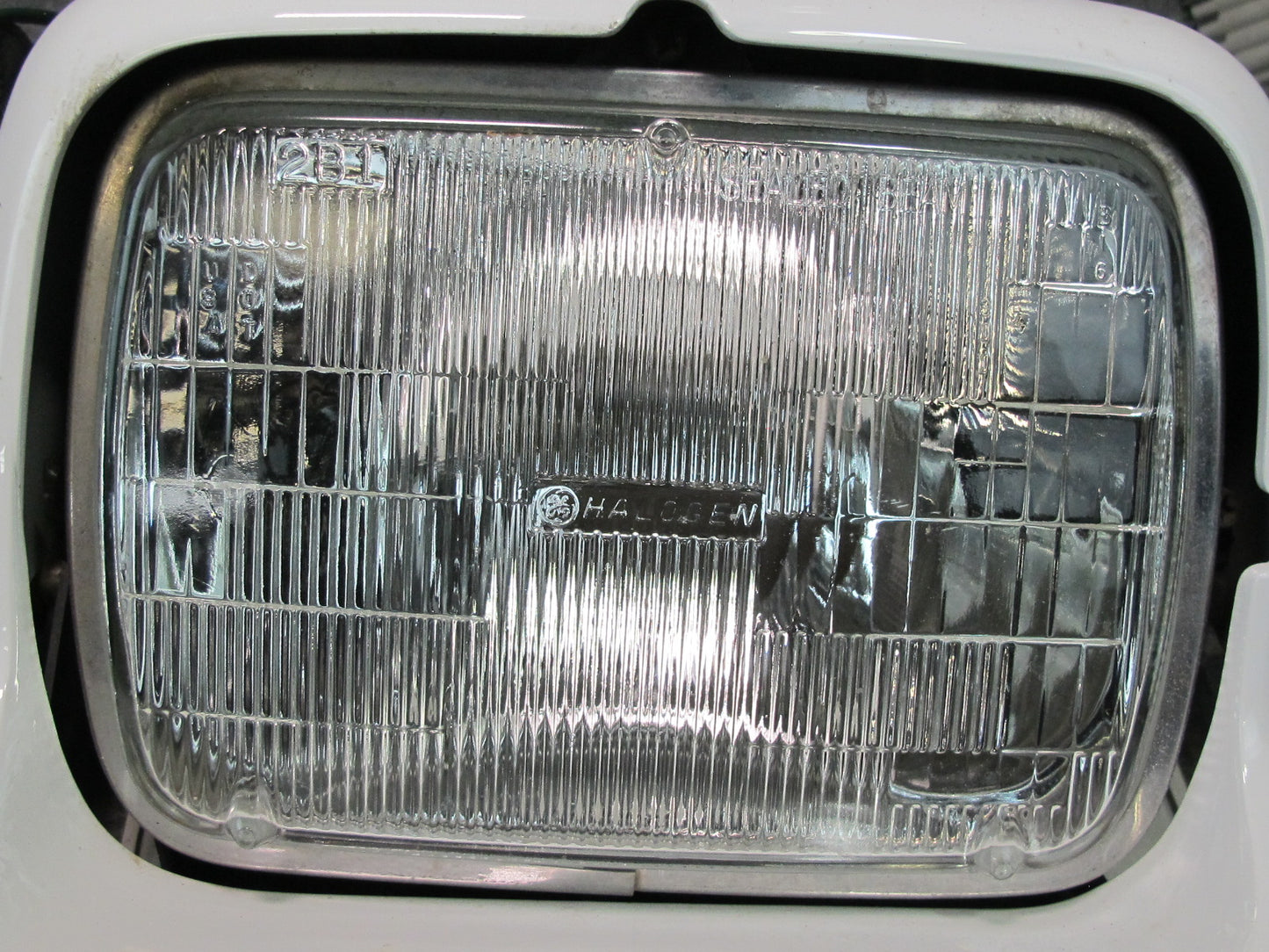 91-96 Chevrolet Corvette C4 Front Left POP UP Headlight Motor Cover Assy OEM