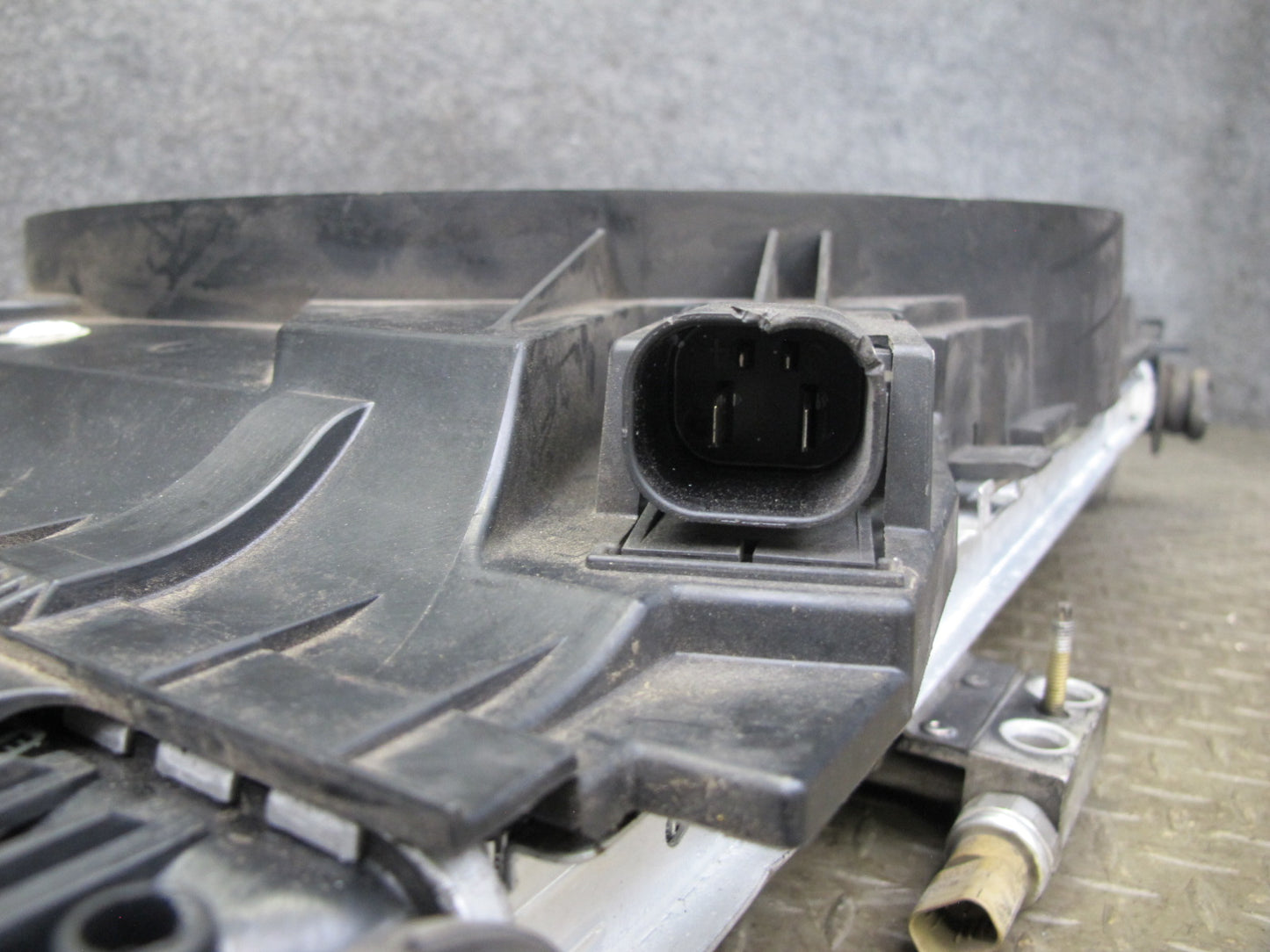 05-08 Mercedes R171 SLK350 MT Engine Cooling Fan Motor Radiator AC Condenser OEM