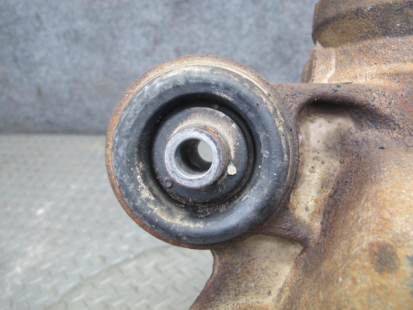 2011-2020 Infiniti QX56 QX80 5.6L RWD Rear Differential Axle Carrier 2.937 Ratio