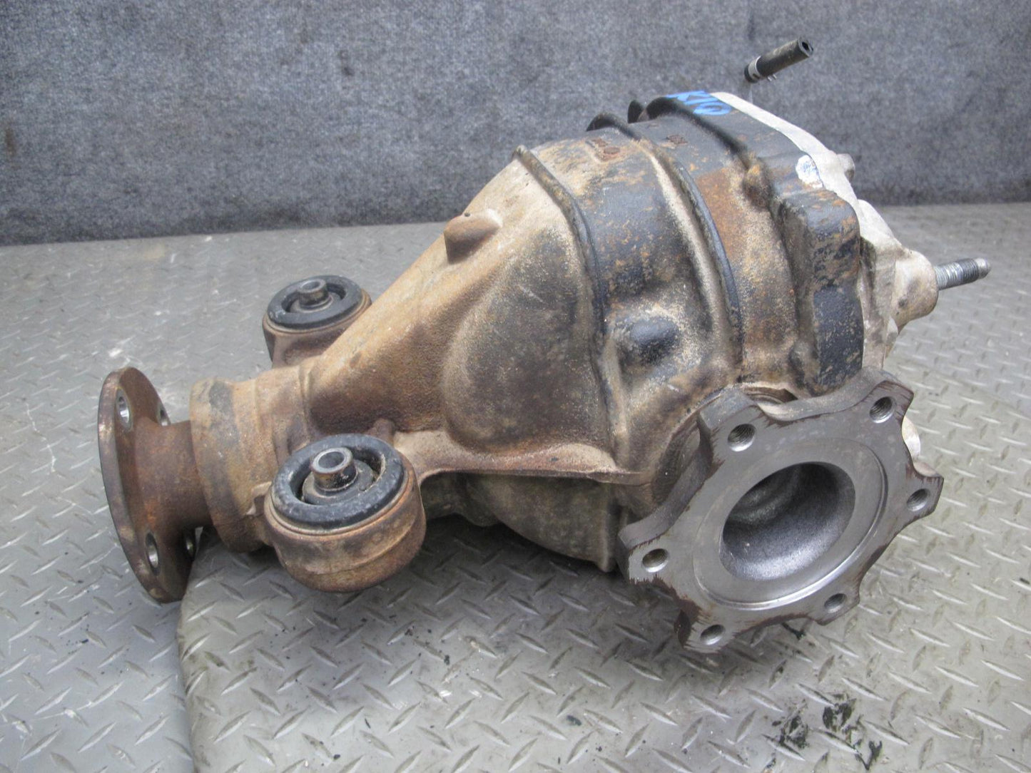 2011-2020 Infiniti QX56 QX80 5.6L RWD Rear Differential Axle Carrier 2.937 Ratio