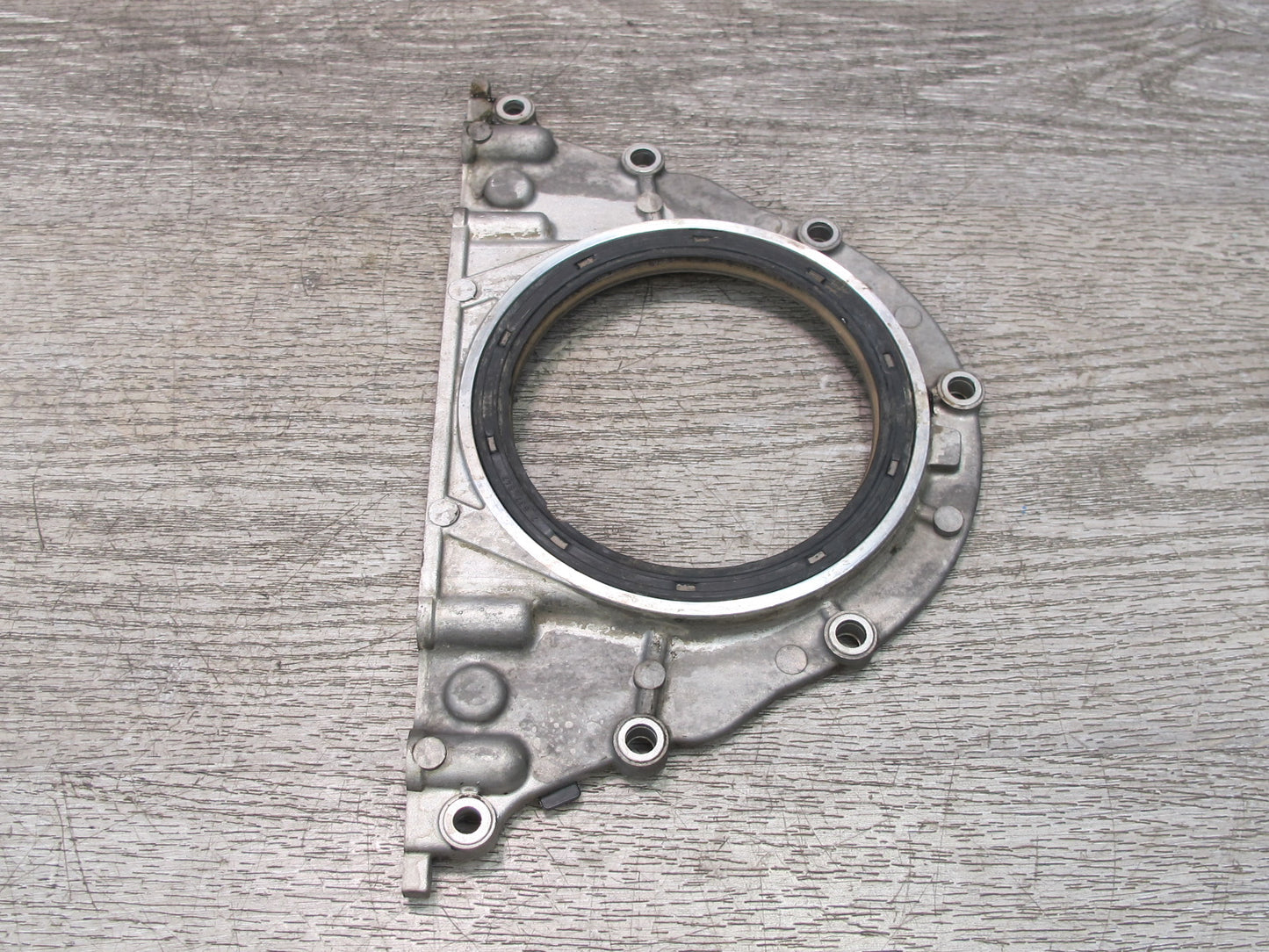 2010-2014 BMW E71 X6M S63 Engine Rear Crankshaft Cover Seal 7555216