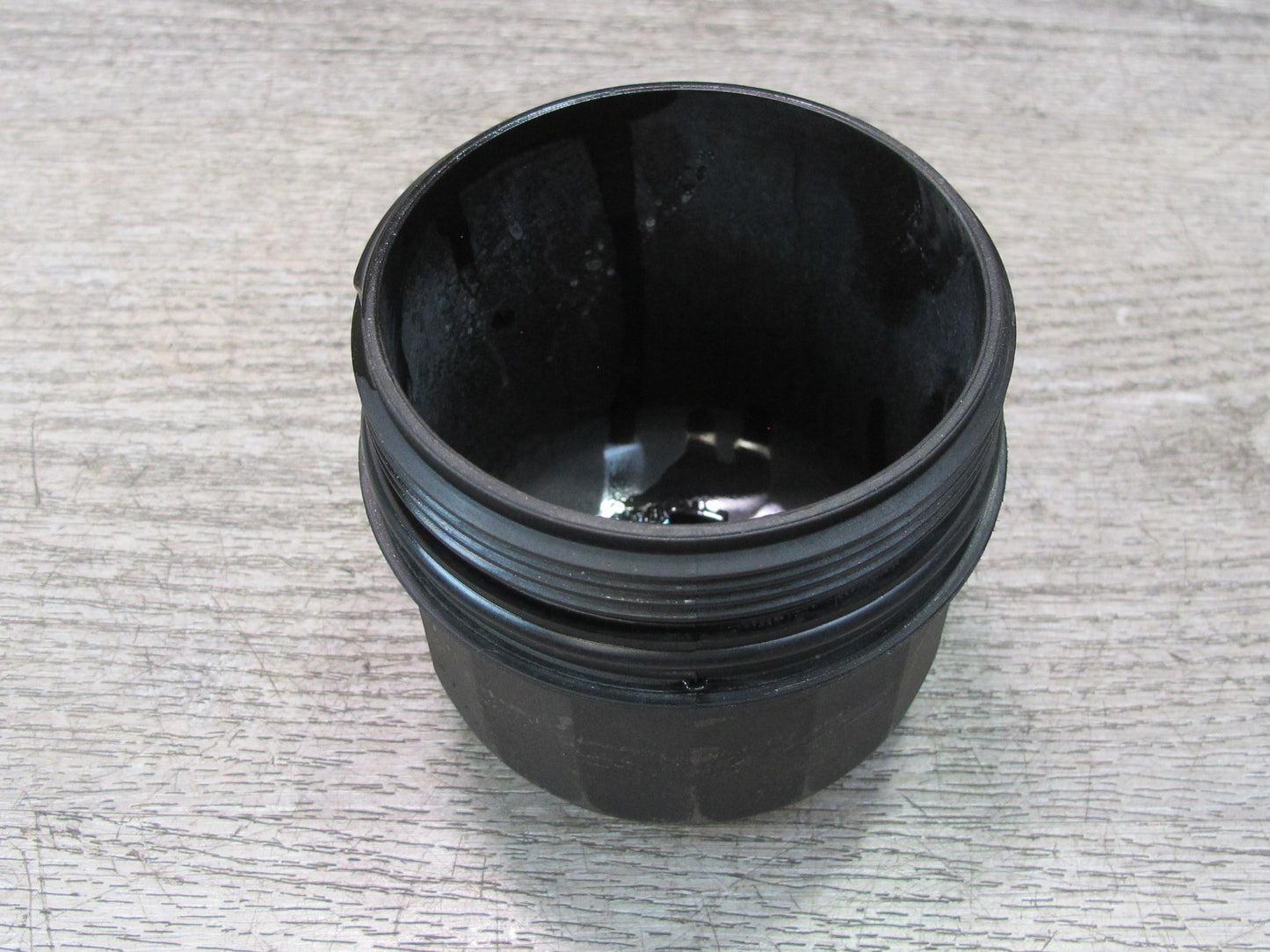 2010-2014 BMW E71 X6M S63 Engine Oil Filter Cover Holder