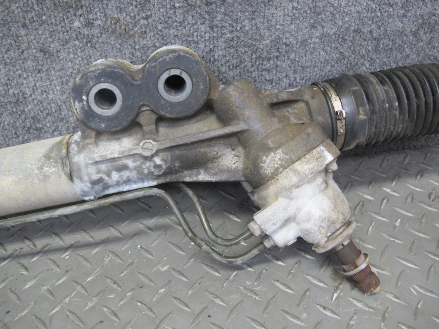 2011-2020 Infiniti QX56 QX80 RWD Power Steering Rack AND Pinion Gear Assembly