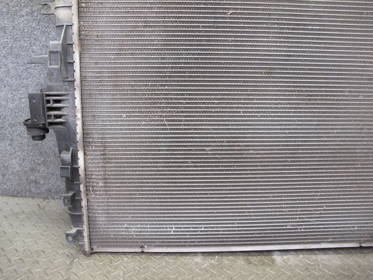 2011-2020 Infiniti QX56 QX80 5.6L V8 Engine Motor Cooling Radiator