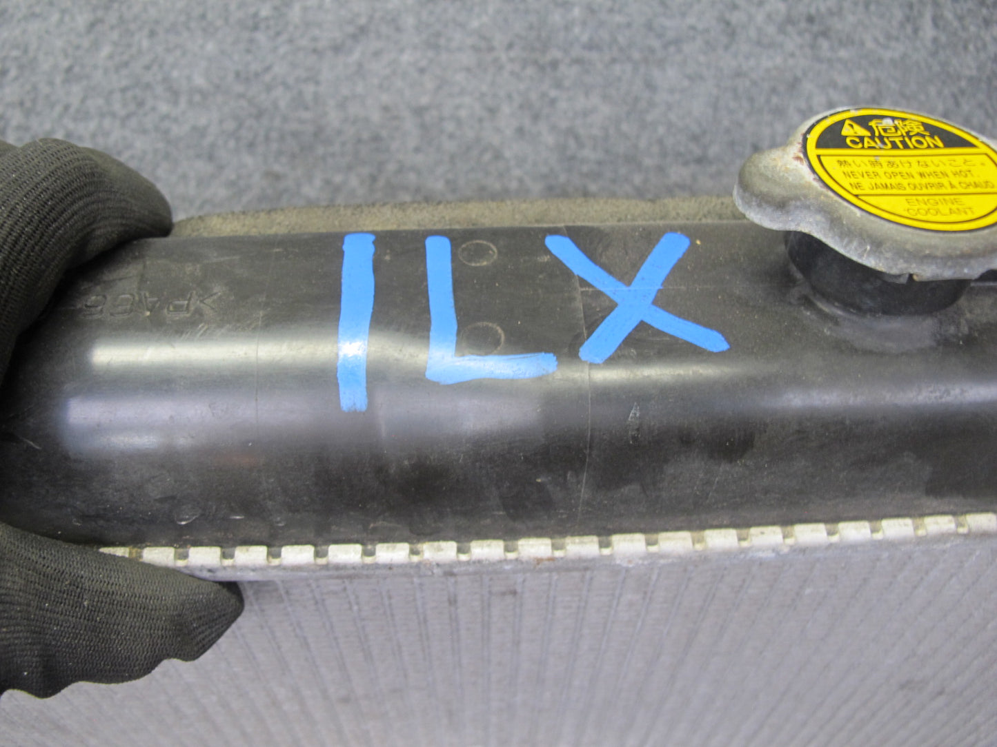 1998-2002 Lexus J100 LX470 4.7L Engine Motor Cooling Radiator