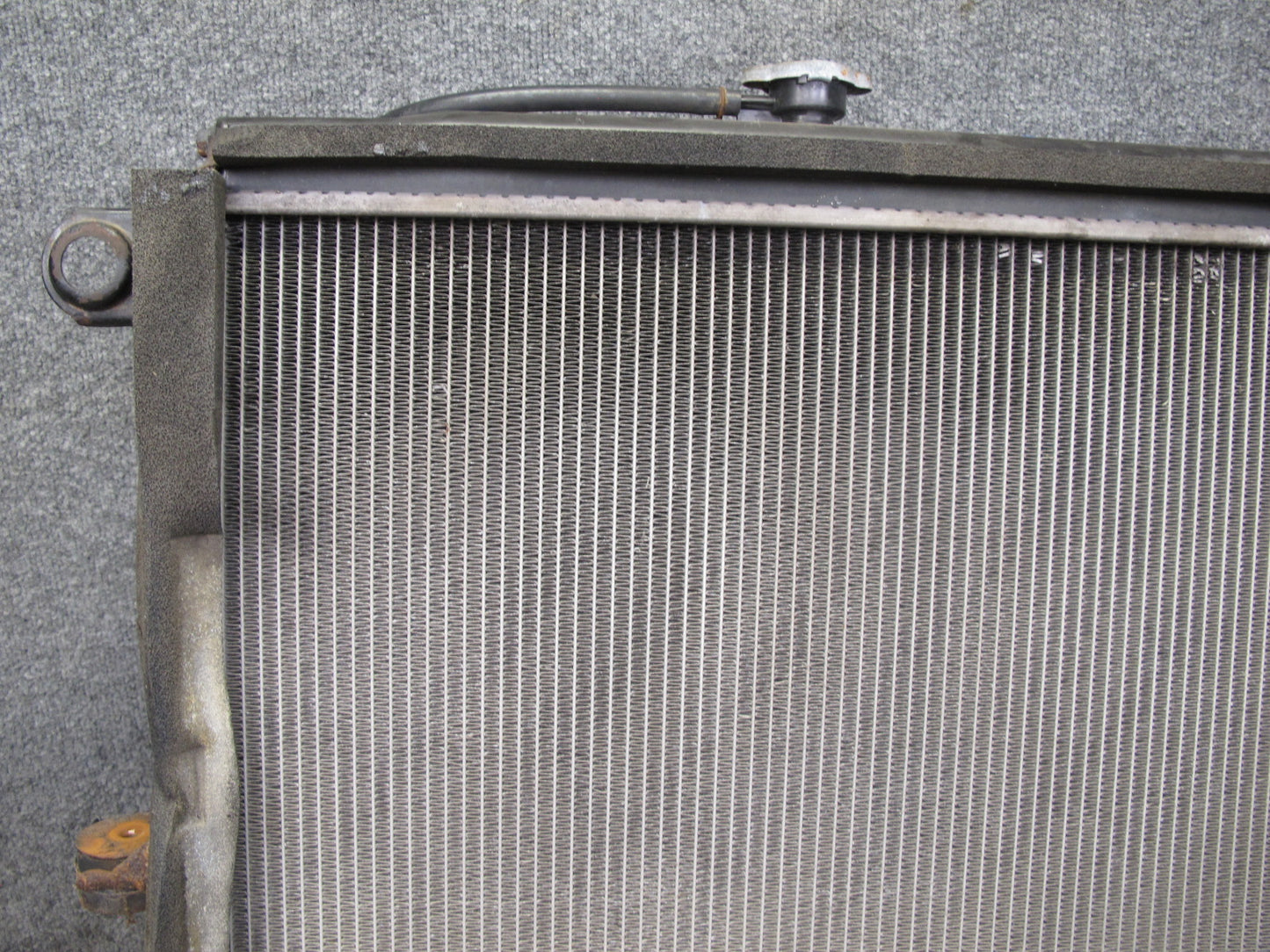 1998-2002 Lexus J100 LX470 4.7L Engine Motor Cooling Radiator