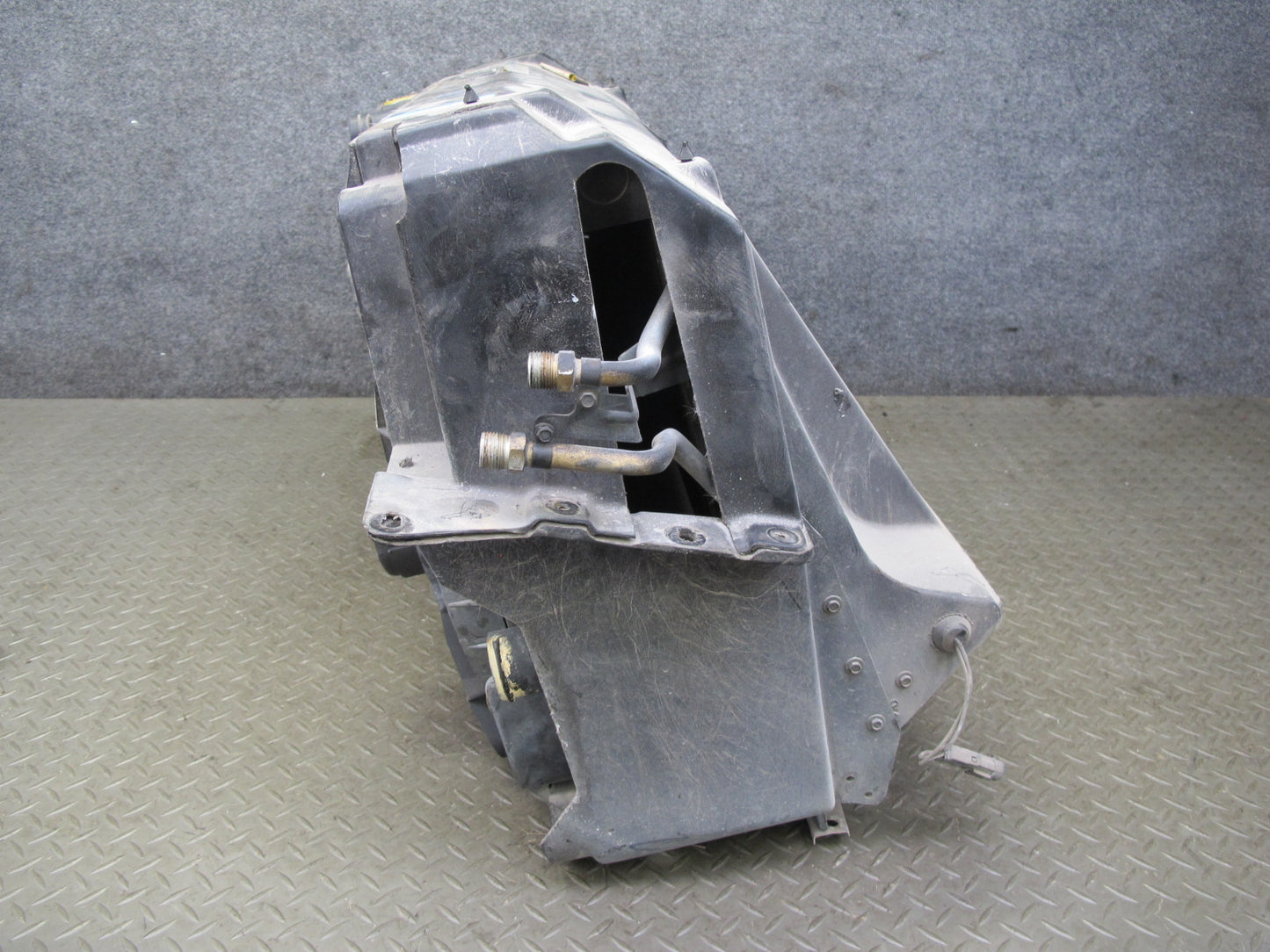 90-93 Chevrolet Corvette C4 A/T Engine Radiator AC Condenser Fan Shroud Assy OEM