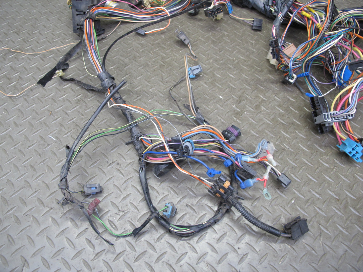 1991 Chevrolet Corvette C4 Coupe A/T Dash Wire Wiring Harness w Fuse Box OEM
