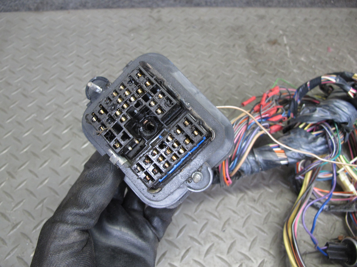 1991 Chevrolet Corvette C4 Coupe A/T Dash Wire Wiring Harness w Fuse Box OEM