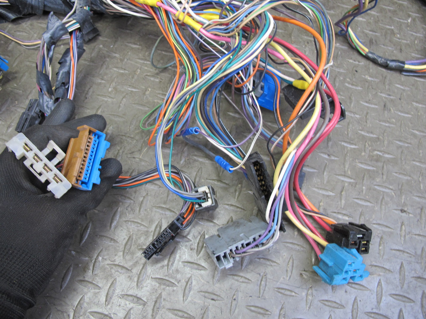 1991 Chevrolet Corvette C4 Coupe A/T Dash Wire Wiring Harness w Fuse Box OEM