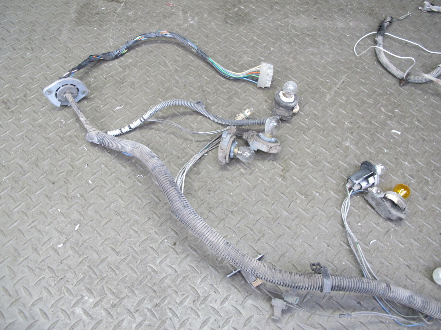 1991 Chevrolet Corvette C4 Rear Bumper Tail Light Wire Wiring Harness OEM