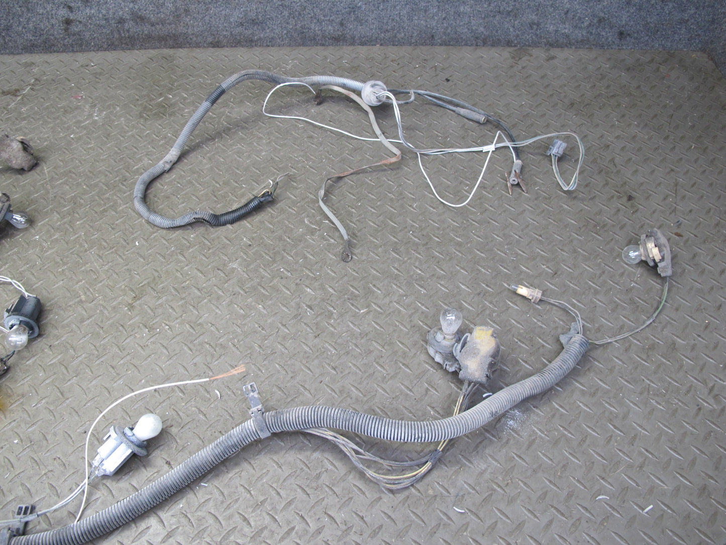 1991 Chevrolet Corvette C4 Rear Bumper Tail Light Wire Wiring Harness OEM