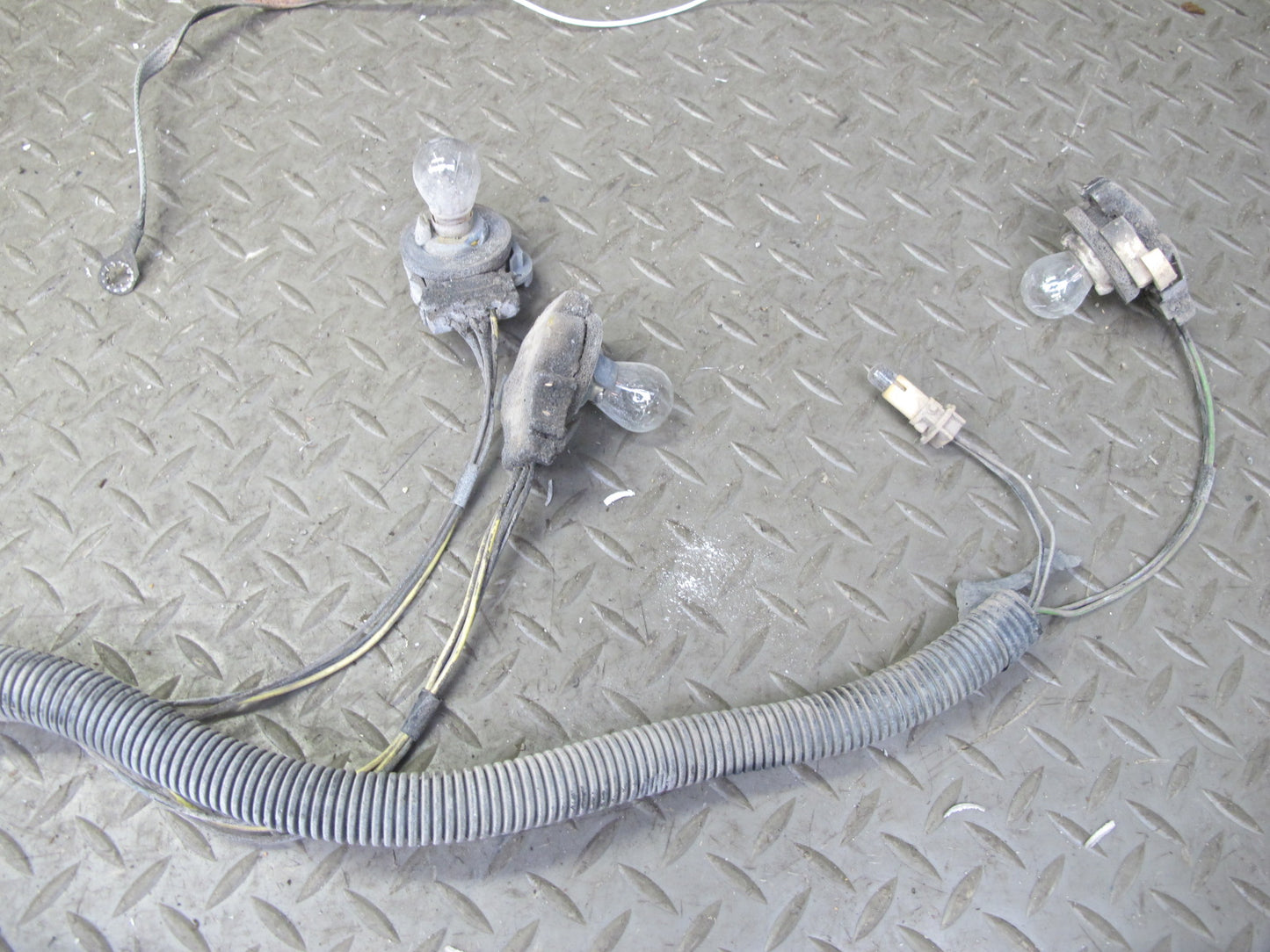 1991 Chevrolet Corvette C4 Rear Bumper Tail Light Wire Wiring Harness OEM