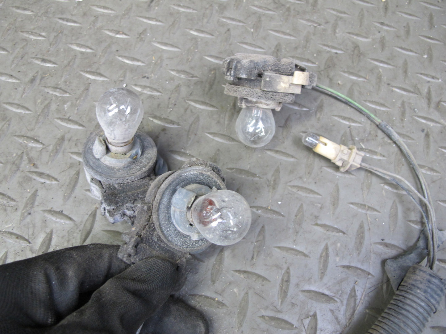 1991 Chevrolet Corvette C4 Rear Bumper Tail Light Wire Wiring Harness OEM