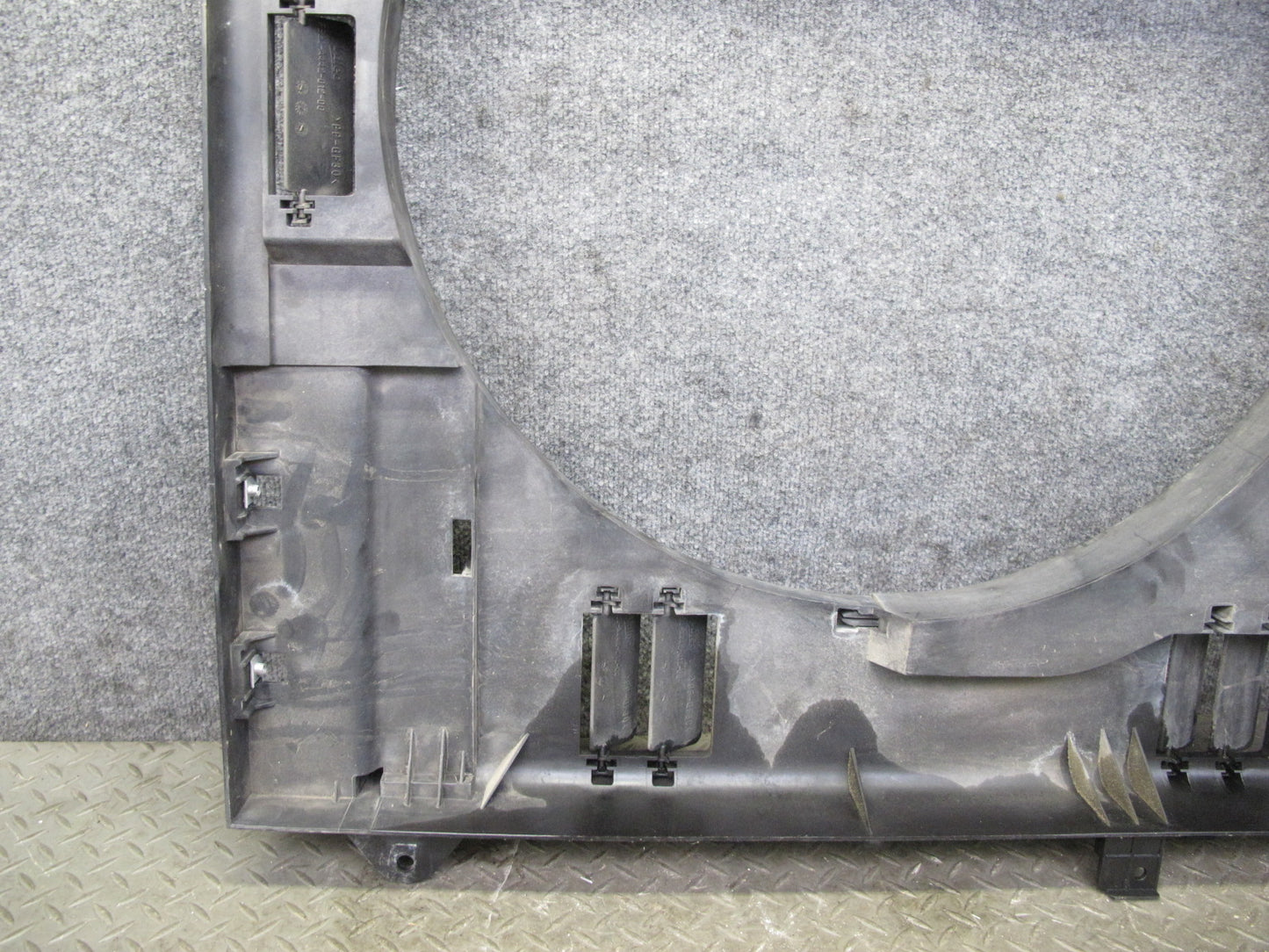 2011-2020 Infiniti QX56 QX80 5.6L V8 Engine Motor Cooling Radiator Shroud