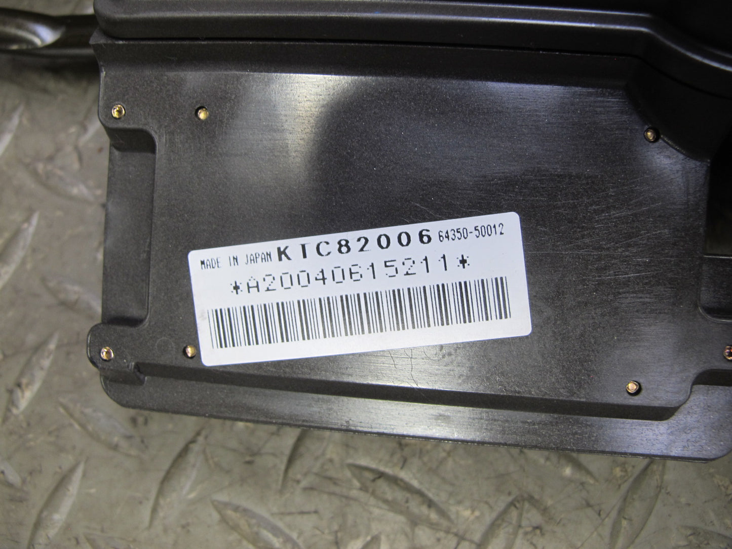 03-06 Lexus UCF30L LS430 Rear Back Glass Window Power Sunshade 64350-50012 OEM