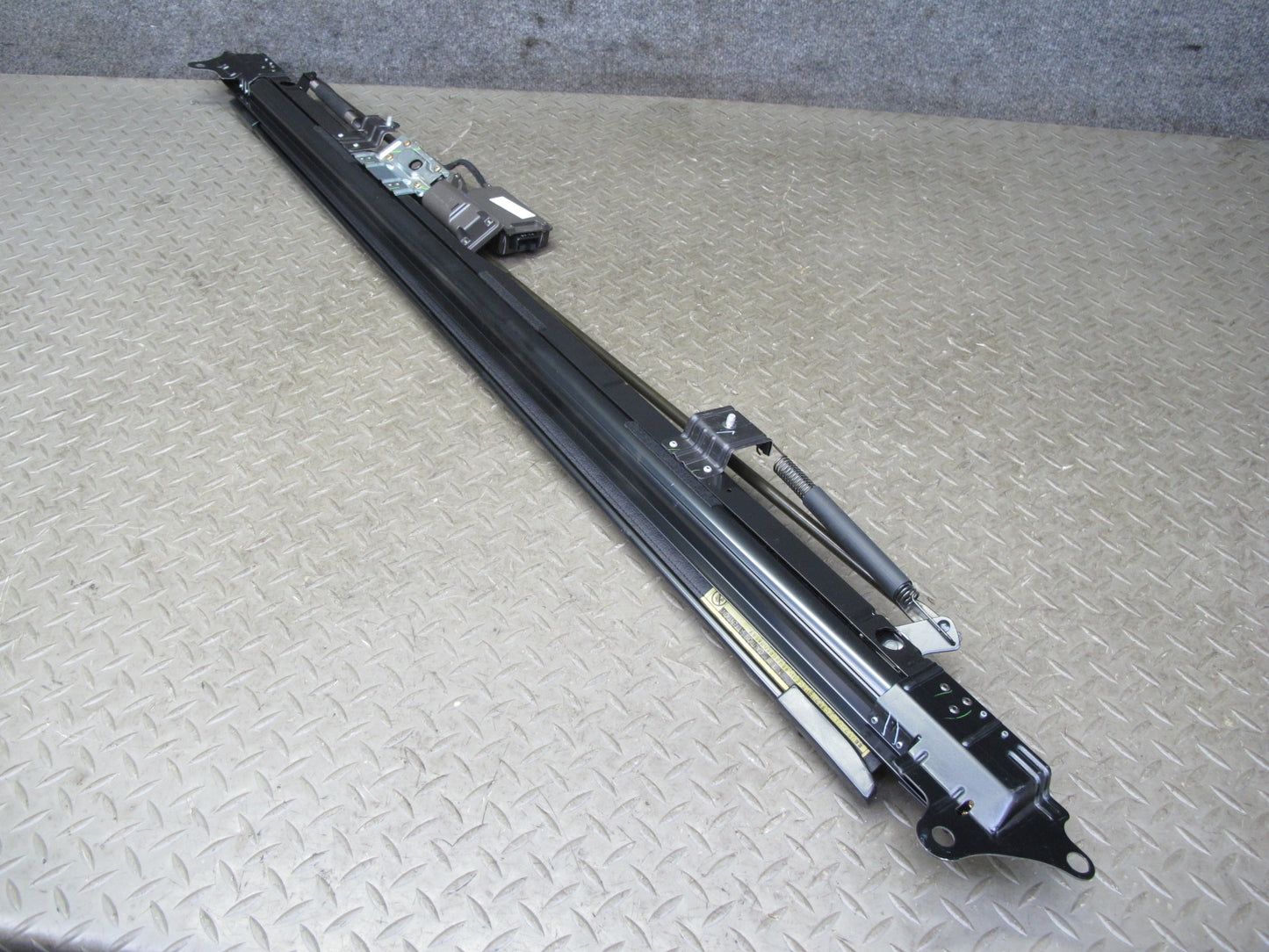 03-06 Lexus UCF30L LS430 Rear Back Glass Window Power Sunshade 64350-50012 OEM