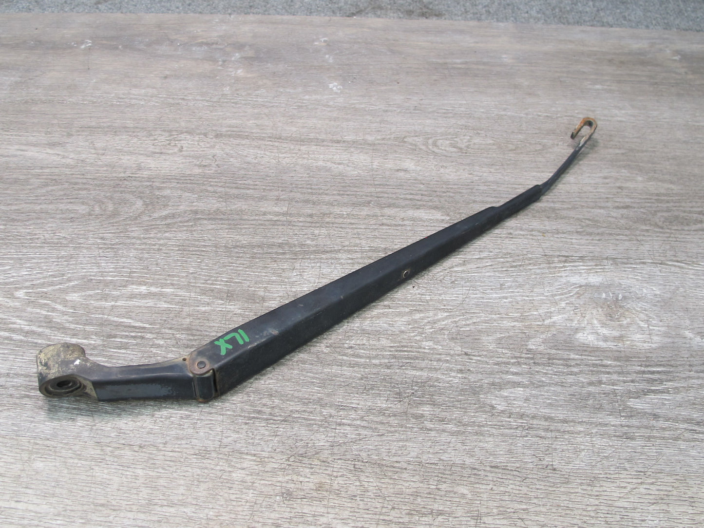 1999-2007 Lexus UZJ100L LX470 Front Left & Right Side Windshield Wiper Arm Set