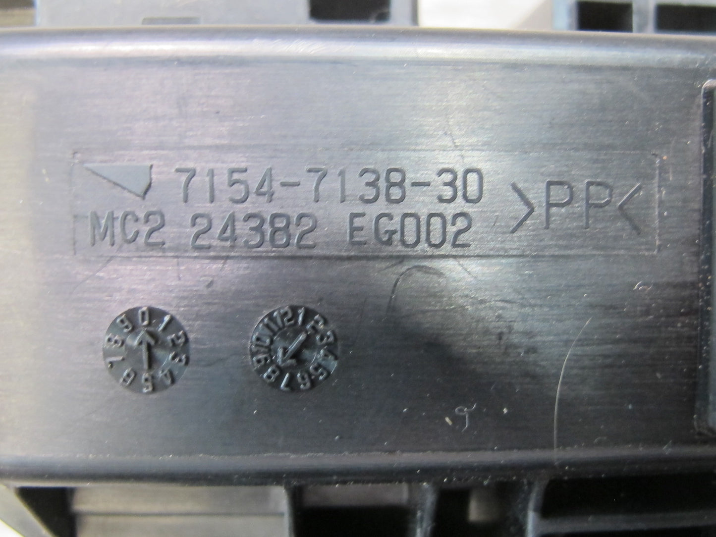 2014-2017 Infiniti QX60 2.5L Hybrid Fuse Relay Box Module 24382-EG002
