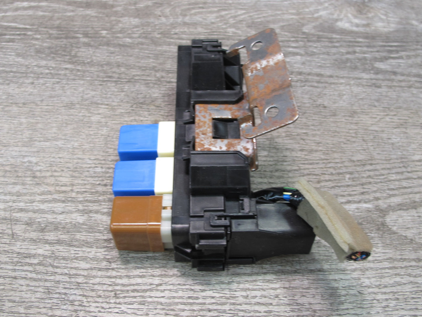 2014-2017 Infiniti QX60 2.5L Hybrid Fuse Relay Box Module 24382-EG002