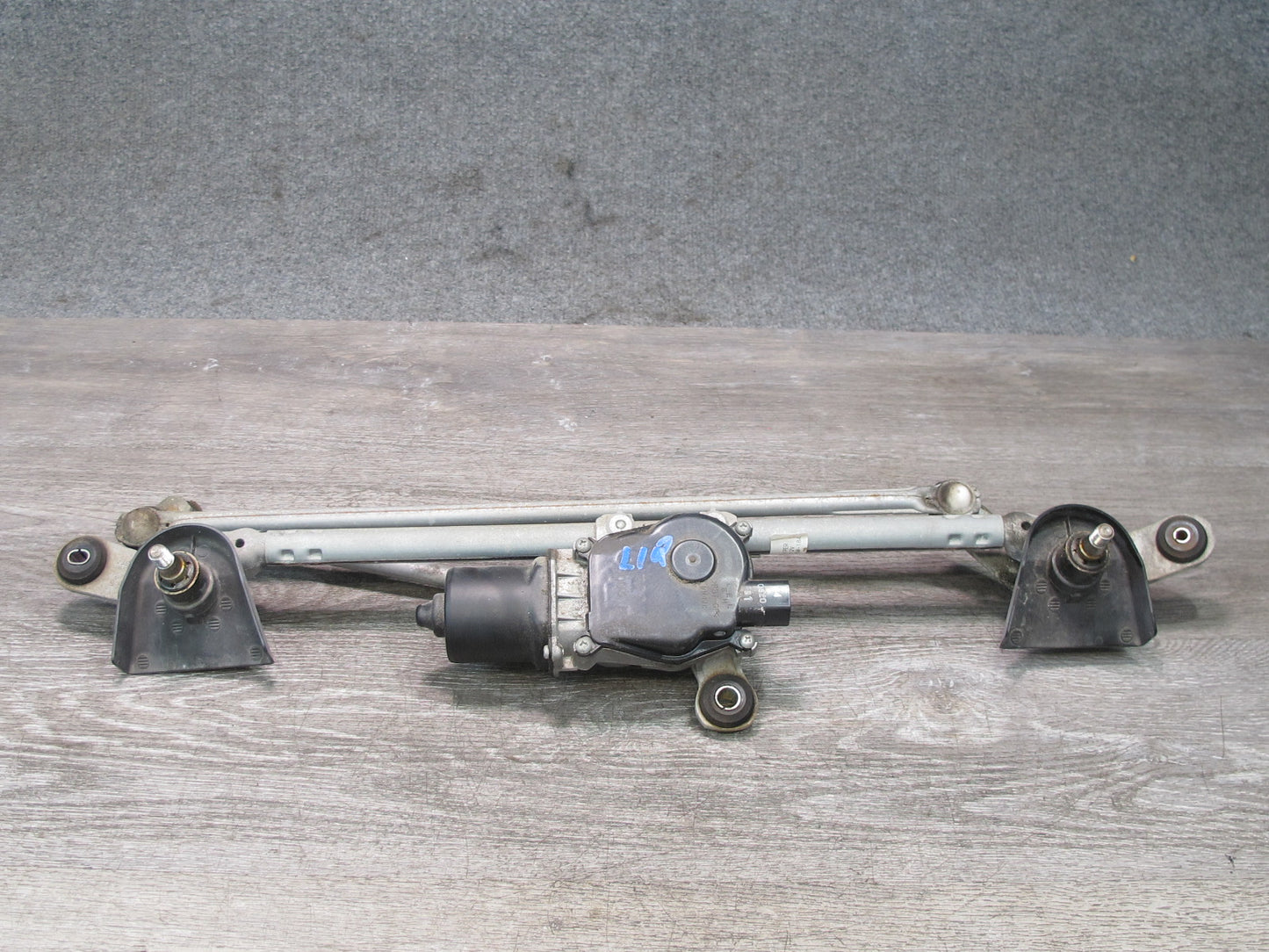 2013-2020 Infiniti JX35 QX60 Windshield Wiper Transmission Linkage w Motor