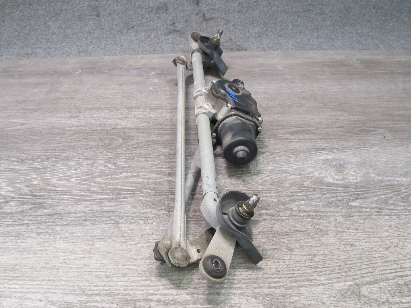 2013-2020 Infiniti JX35 QX60 Windshield Wiper Transmission Linkage w Motor