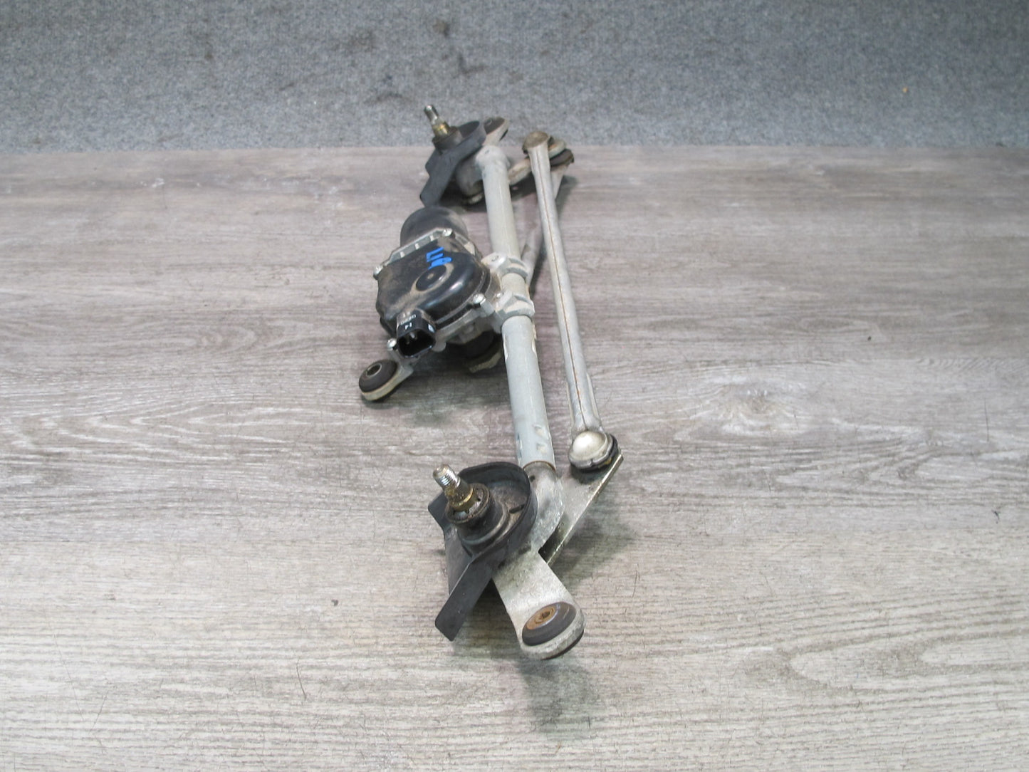 2013-2020 Infiniti JX35 QX60 Windshield Wiper Transmission Linkage w Motor