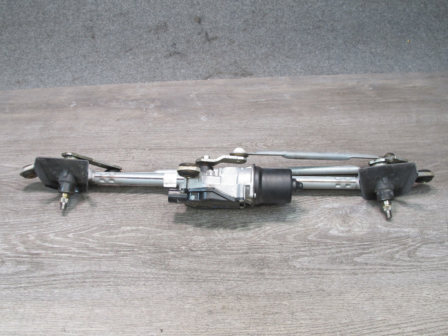 2013-2020 Infiniti JX35 QX60 Windshield Wiper Transmission Linkage w Motor